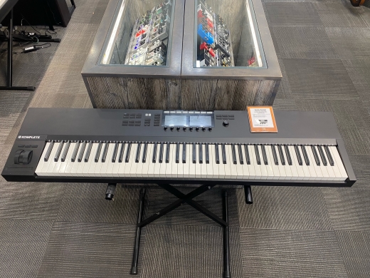 Gear Hunter | Native Instruments - KONTROL S88 MK2